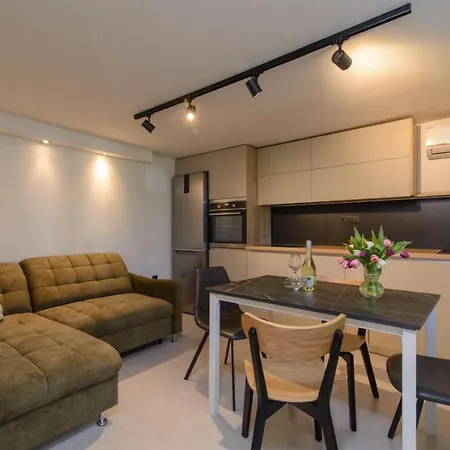 アパート In Okrug Gornji With Pool, Terrace, Ac, Wifi, Washing Machine 3436-5