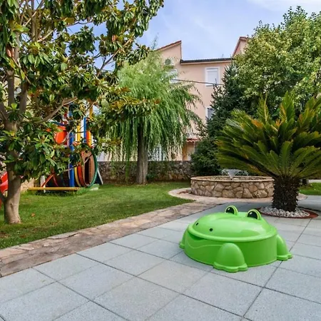 In Okrug Gornji With Pool, Terrace, Ac, Wifi, Washing Machine 3436-5
